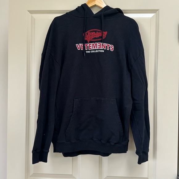 Vetements 2018 Logo Print Hoodie - Picture 4 of 10